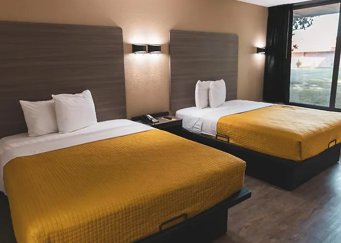Express Inn & Suites